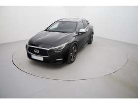 INFINITI Q30